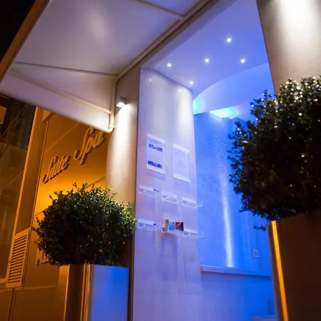 Apartahotel & Mirabel 3*