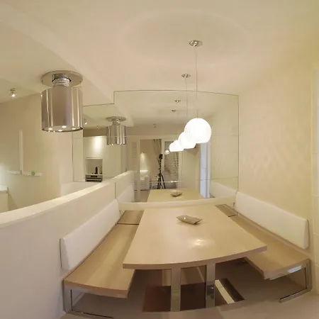 & Mirabel Apartahotel 3*