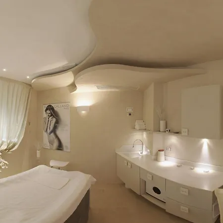 Apartahotel & Mirabel Grado