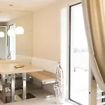 Aparthotel & Mirabel