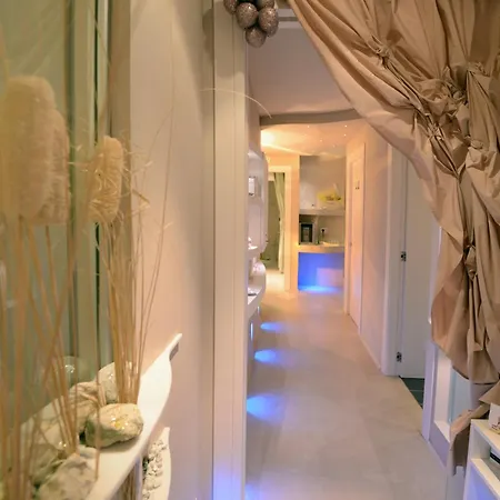 & Mirabel Aparthotel