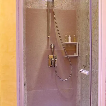 & Mirabel グラード