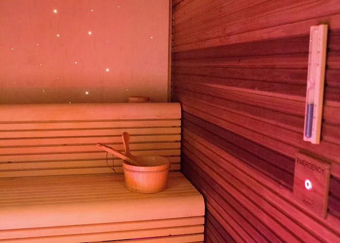 & Mirabel Aparthotel