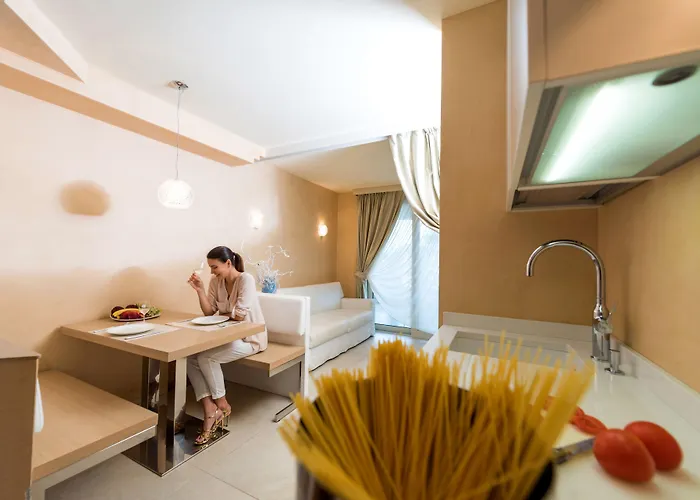 & Mirabel Aparthotel 3*