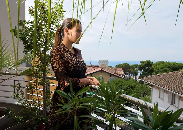 Aparthotel & Mirabel