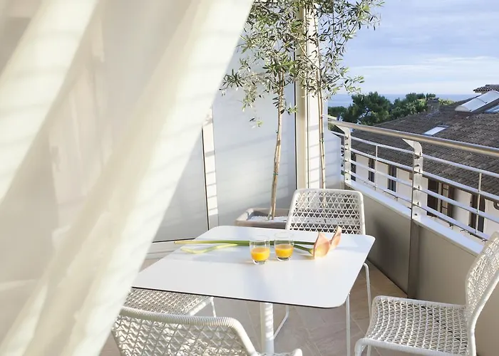 Appart hôtel & Mirabel