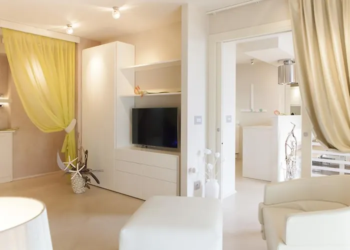 Aparthotel & Mirabel